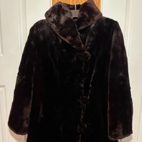 Full length DARK BROWNBLACK fur with collar and fur buttons and pockets - Picture 1 of 5